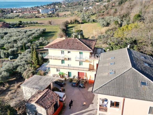 Rustico in vendita a Garda, Veneto
