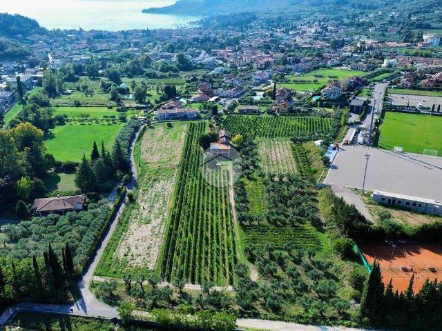 Rustico in vendita a Garda, Veneto