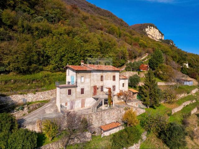 Rustico in vendita a Comunità Montana Parco Alto Garda bresciano, Gargnano