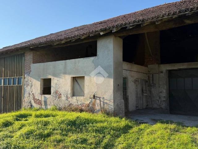 Rustico in vendita a Garlasco, Lombardia