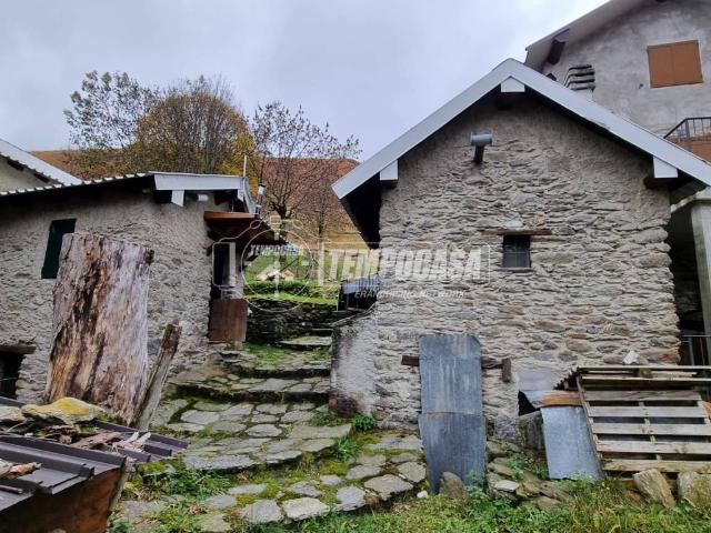Rustico in vendita a Garzeno, Lombardia