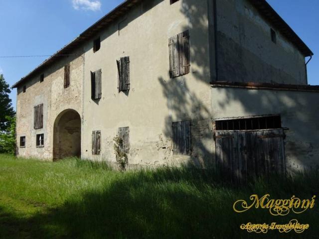 Rustico in vendita a Val d’Enza, Re