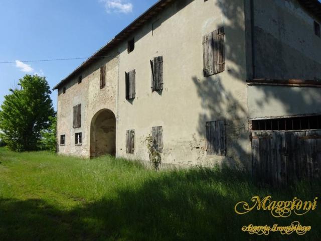 Rustico in vendita a Val d’Enza, Re