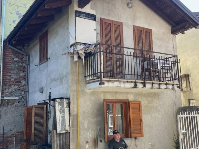 Rustico in vendita a Gattico-Veruno, Piemonte