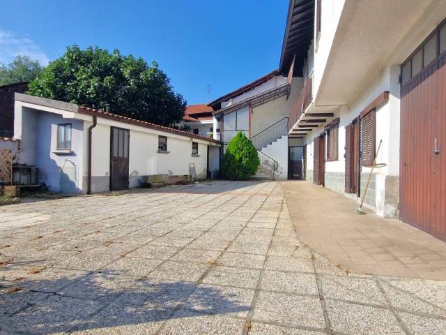 Rustico in vendita a Gattico-Veruno, Piemonte