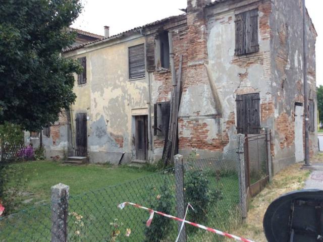 Rustico in vendita a Gavello, Veneto