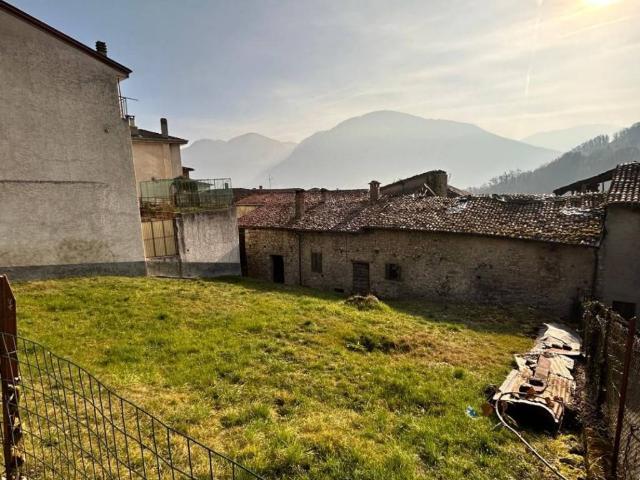 Rustico in vendita a Gaverina Terme, Lombardia