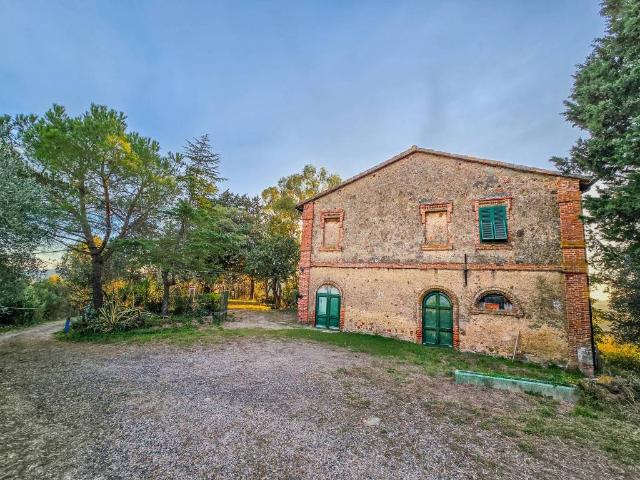 Rustico in vendita a Bivio Di Ravi, Toscana