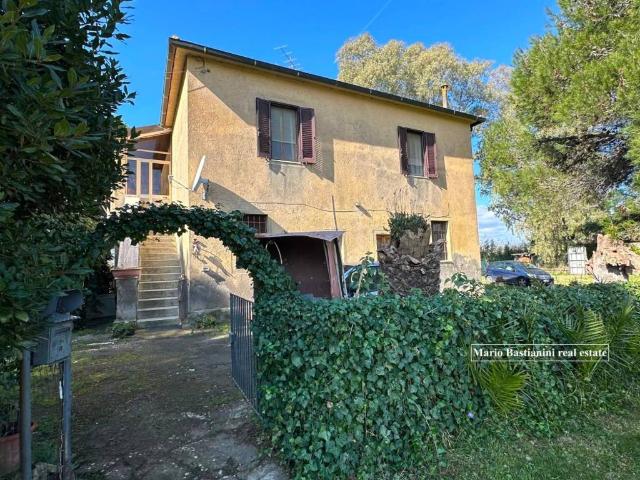 Rustico in vendita a Bivio Di Ravi, Toscana