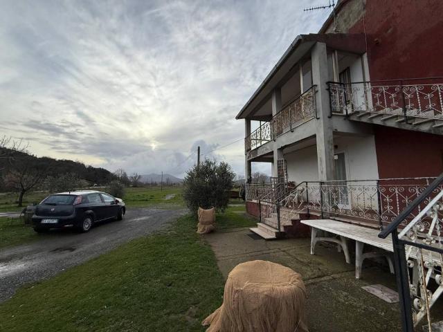 Rustico in vendita a Bivio Di Ravi, Toscana