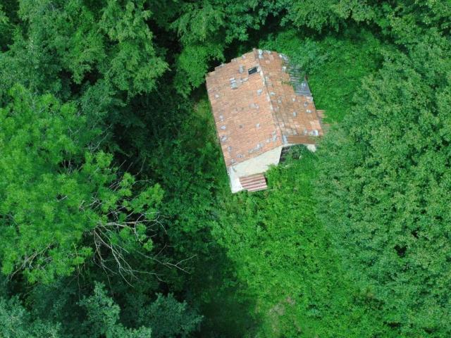 Rustico in vendita a Gazzaniga, Lombardia