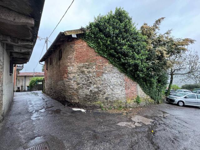 Rustico in vendita a Comunità Montana Valli del Verbano, Gemonio