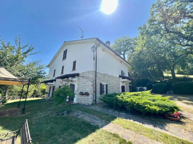 Rustico in vendita a Pignano, Marche