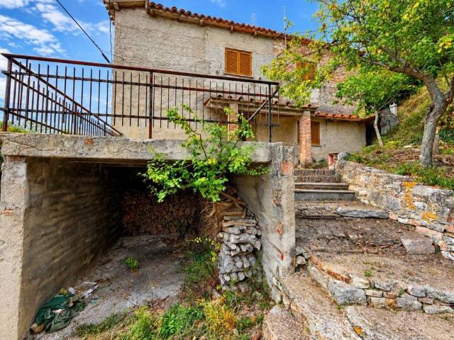 Rustico in vendita a Spineto, Genga