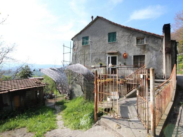 Rustico in vendita a Cesino, Genova