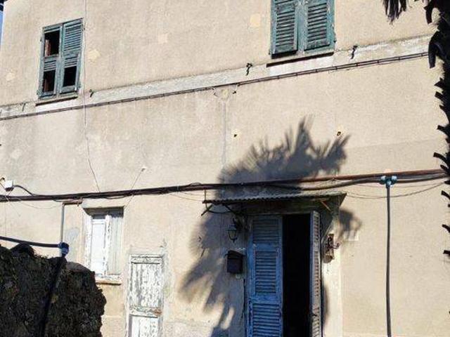 Rustico in vendita a Medio Ponente, Serra Riccò