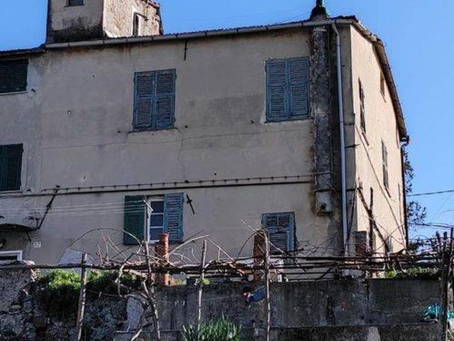 Rustico in vendita a Medio Ponente, Serra Riccò