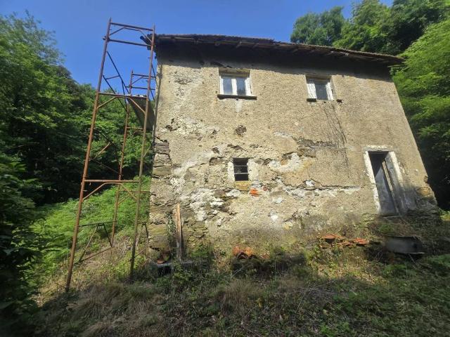 Rustico in vendita a Ponente, Serra Riccò