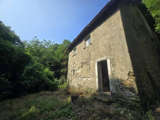 Rustico in vendita a Ponente, Serra Riccò