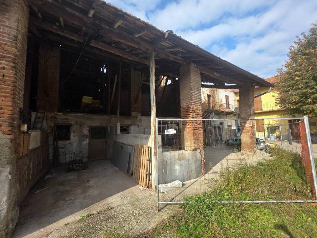 Rustico in vendita a Gessate, Lombardia