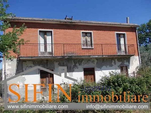 Rustico in vendita a Gesualdo, Avellino