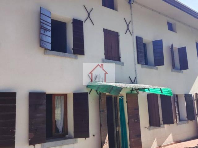 Rustico in vendita a Giavera Del Montello, Veneto