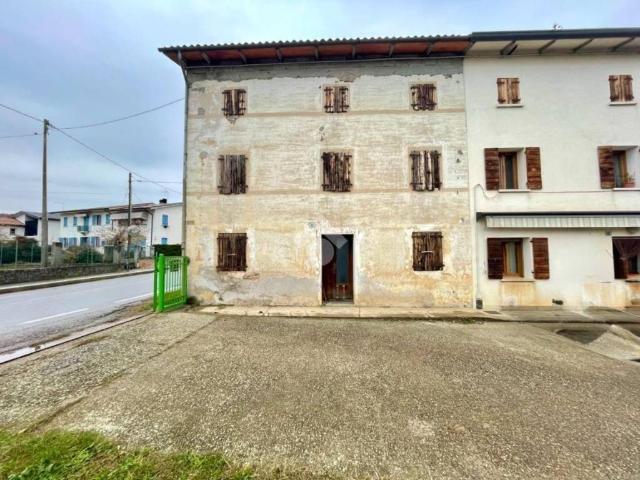 Rustico in vendita a Cusignana, Giavera Del Montello