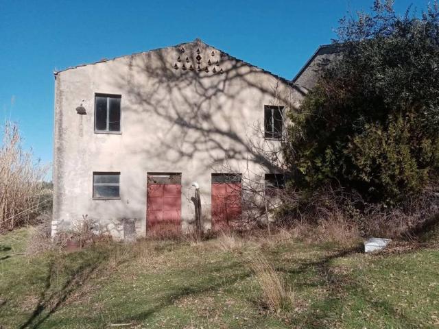 Rustico in vendita a Gildone, Molise