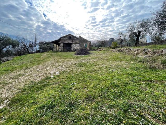 Rustico in vendita a Giuliano Di Roma, Lazio