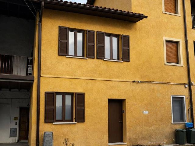 Rustico in vendita a Brugazzo, Giussano