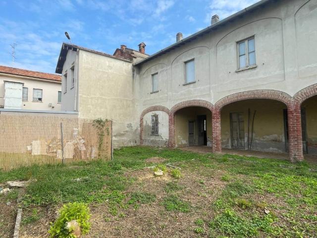 Rustico in vendita a Robbiano, Giussano
