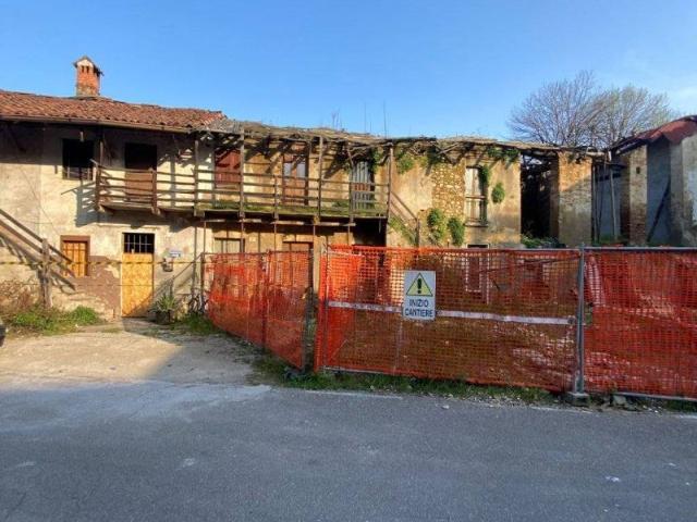 Rustico in vendita a Robbiano, Giussano