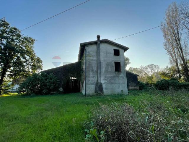 Rustico in vendita a Calliera, Goito