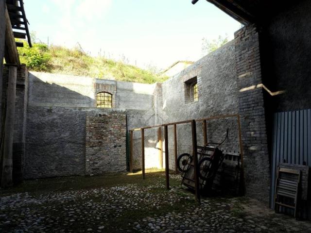 Rustico in vendita a Torre, Goito