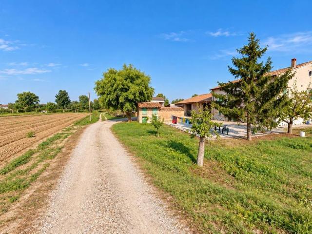 Rustico in vendita a Goito, Mantova