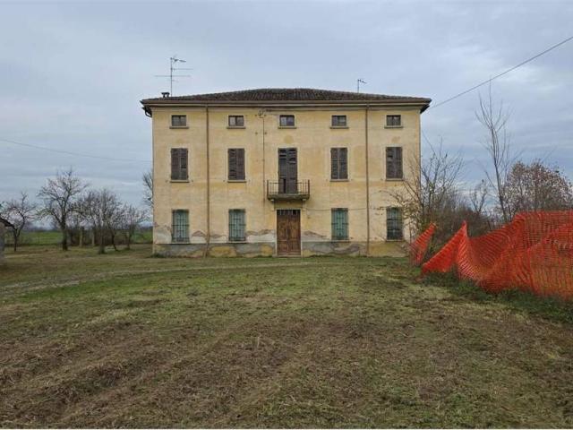 Rustico in vendita a Goito, Lombardia