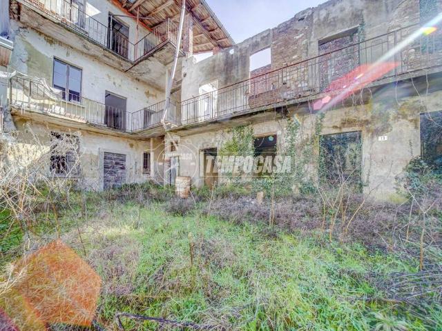 Rustico in vendita a Golasecca, Lombardia