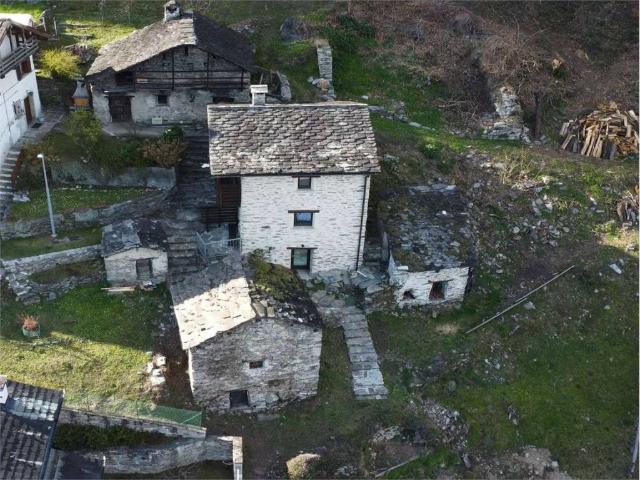 Rustico in vendita a Comunità montana della Valchiavenna, Gordona