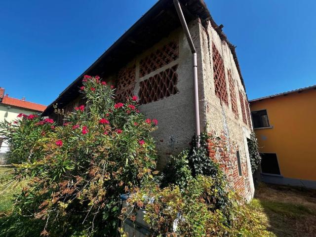 Rustico in vendita a Gorla Maggiore, Lombardia