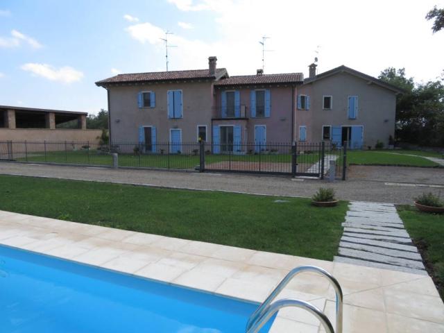 Rustico in vendita a Gragnano Trebbiense, Reggio Emilia