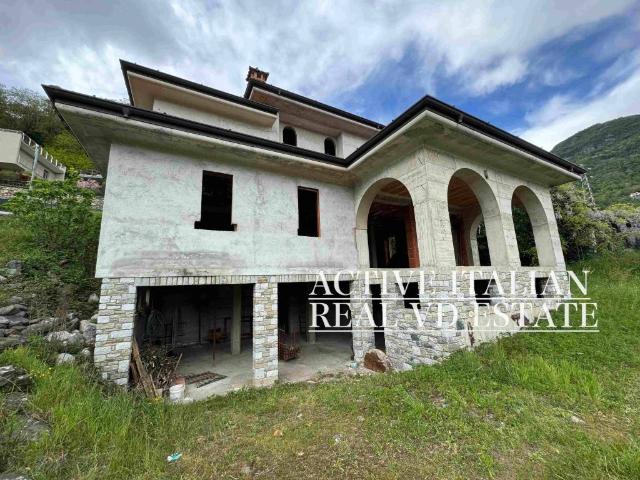 Rustico in vendita a Gravedona ed Uniti, Gravedona