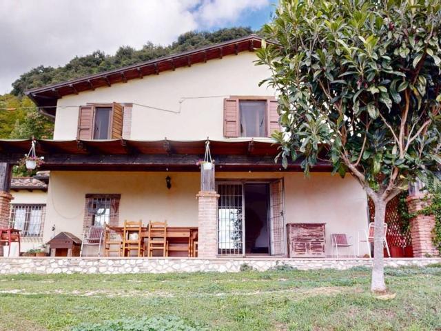 Rustico in vendita a Greccio, Lazio