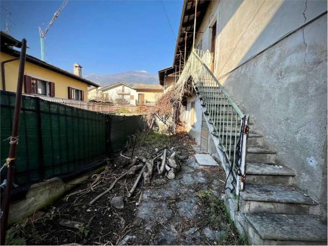 Rustico in vendita a Gressan, Aosta