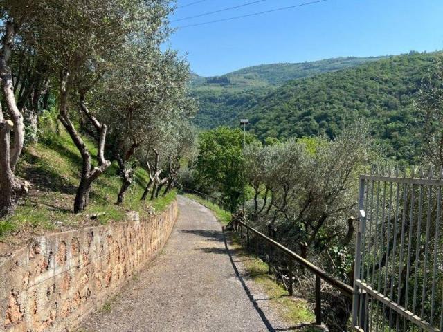 Rustico in vendita a Grezzana, Veneto
