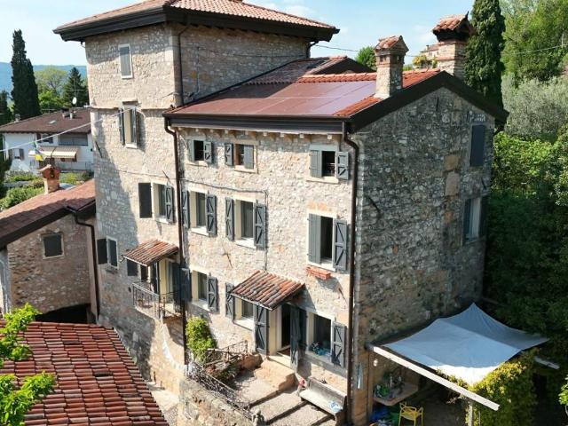 Rustico in vendita a Nord-Est, Brenzone