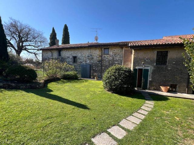 Rustico in vendita a Romagnano, Grezzana