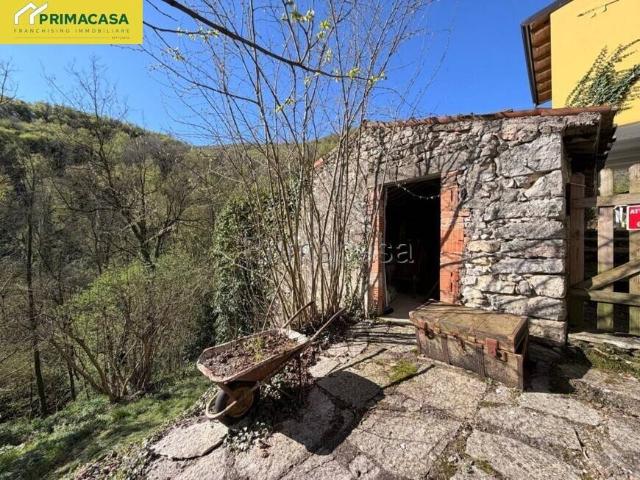 Rustico in vendita a Grezzana, Veneto