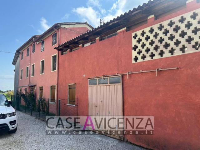 Rustico in vendita a Grisignano Di Zocco, Veneto