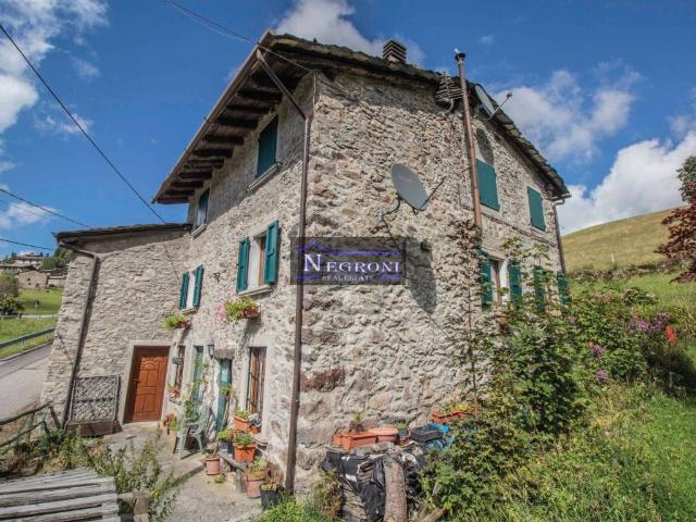 Rustico in vendita a San Bernardino, Gromo
