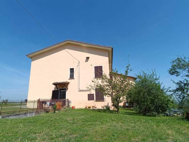 Rustico in vendita a Gropparello, Reggio Emilia